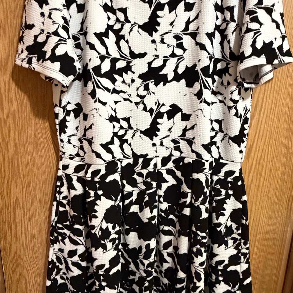 LuLaRoe Georgia Black and White Midi Dress